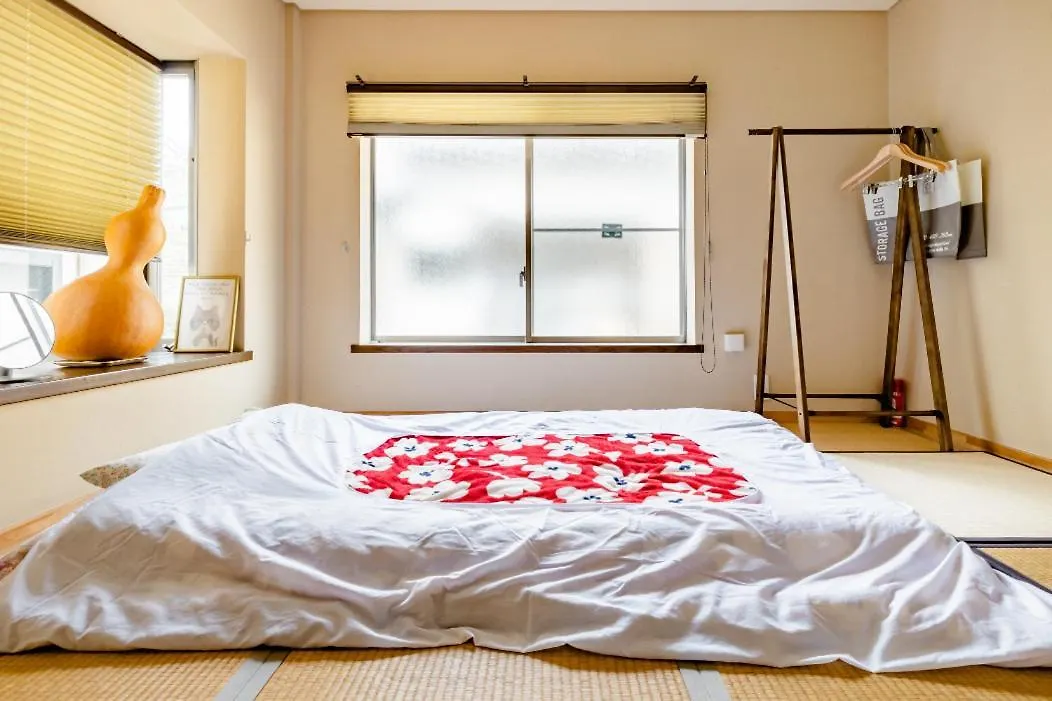 Dat'S House Tokyo 0*,